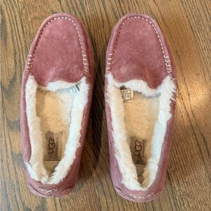 NWOT UGG Pink Ansley Slippers Moccasins 9